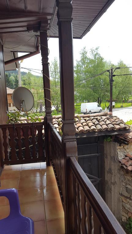 Chuchura Family Hotel Koprivshtitsa Buitenkant foto