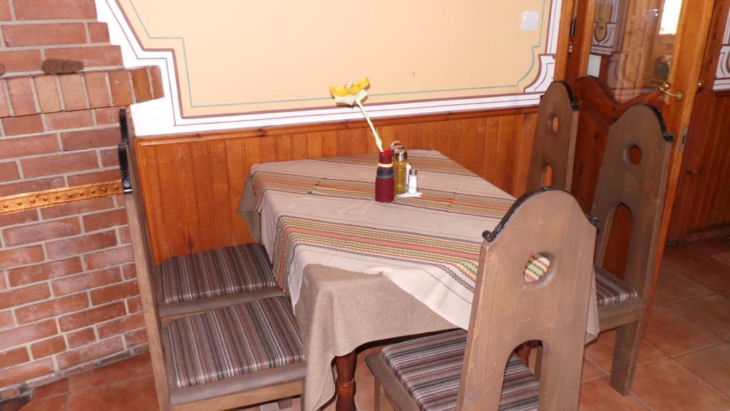 Chuchura Family Hotel Koprivshtitsa Buitenkant foto