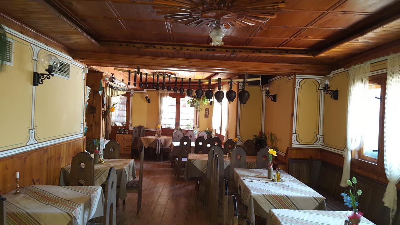 Chuchura Family Hotel Koprivshtitsa Buitenkant foto